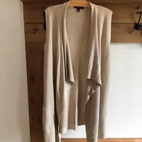 sleeveless knit jacket - Picture 1 of 4